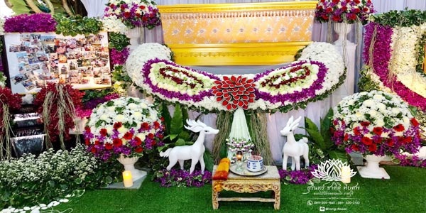 ดอกไม้งานศพสั่งทำพิเศษ แบบที่ 2